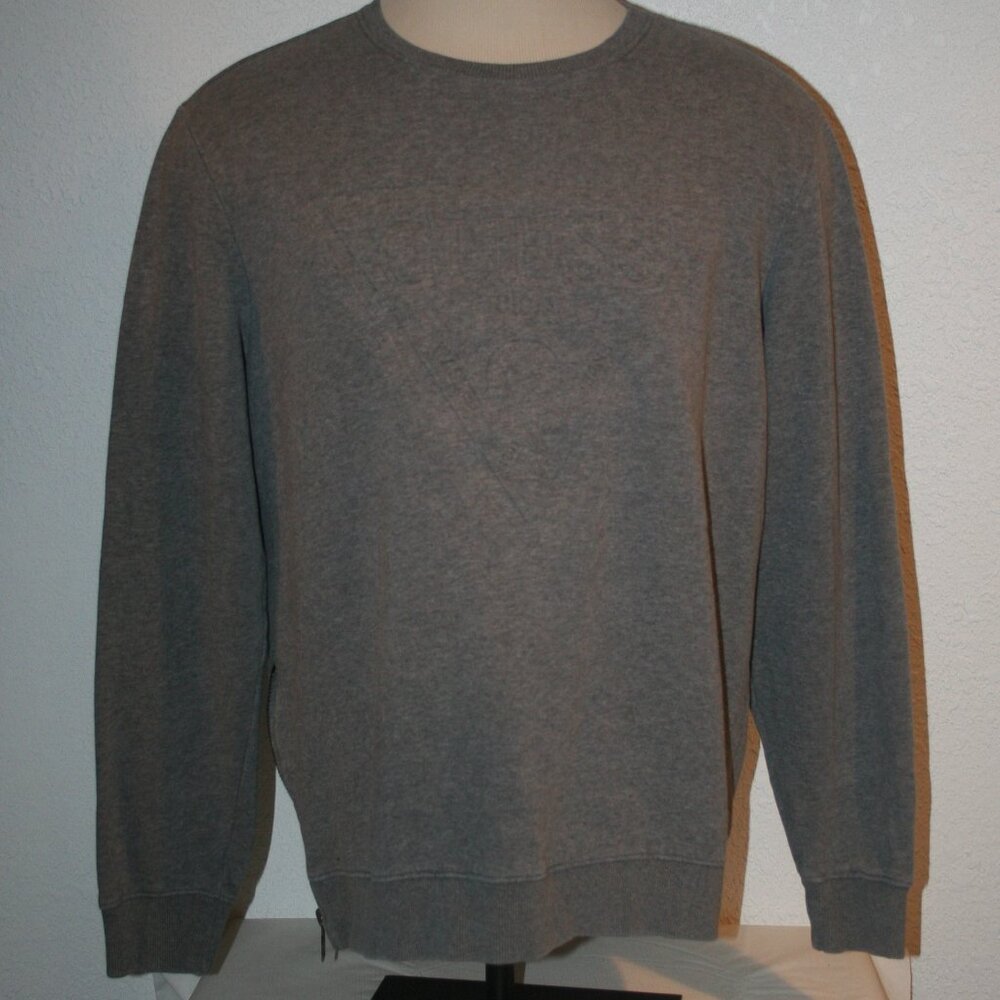 GUESS Vintage 2000’s Embossed Logo Sweatshirt Large Gray Chest: 49" Mens